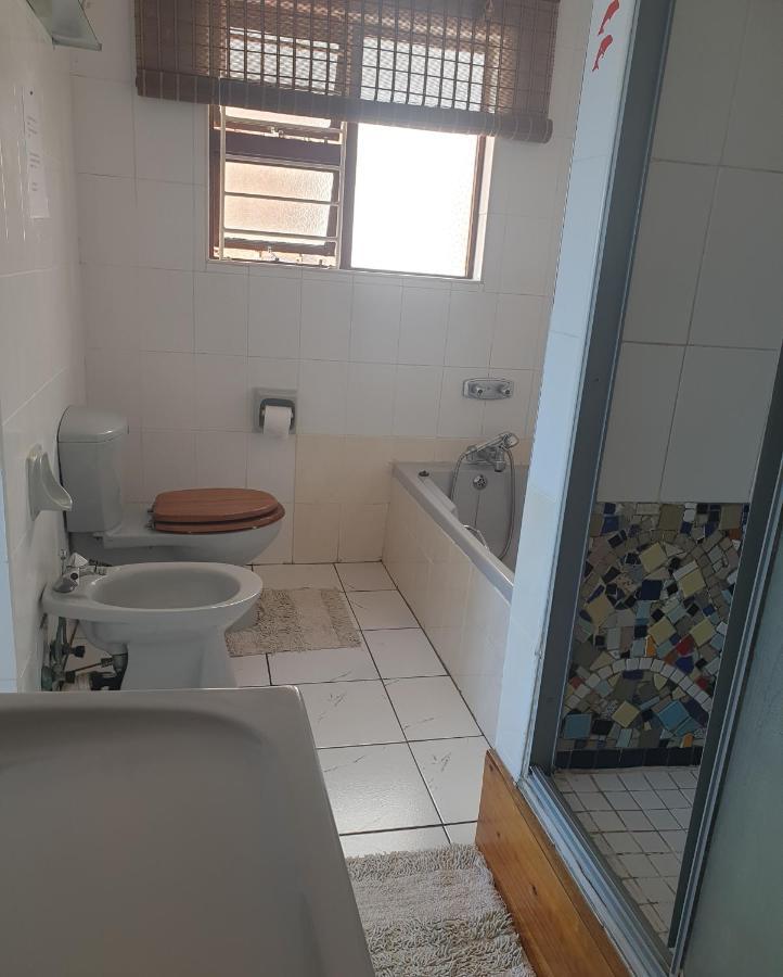 Deep Blue Guest House Amanzimtoti Exterior foto