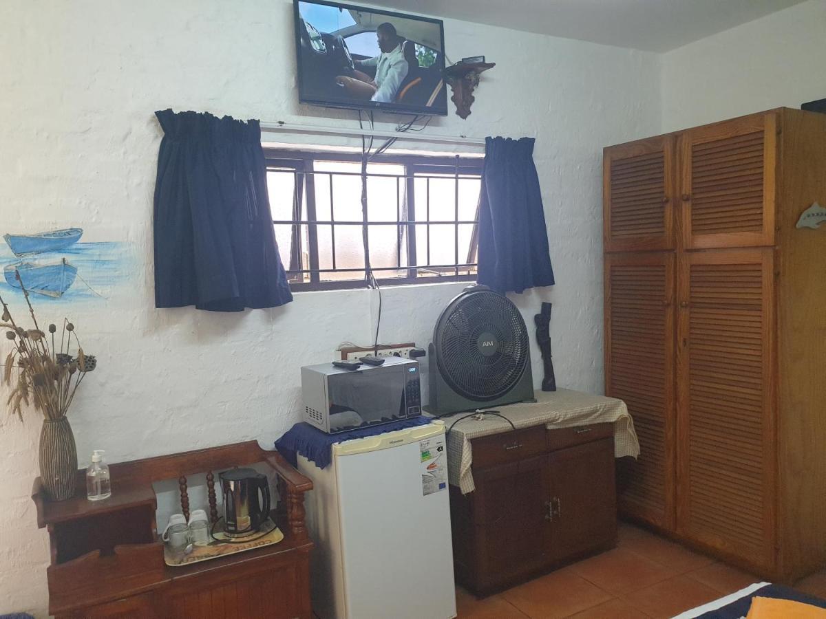 Deep Blue Guest House Amanzimtoti Exterior foto