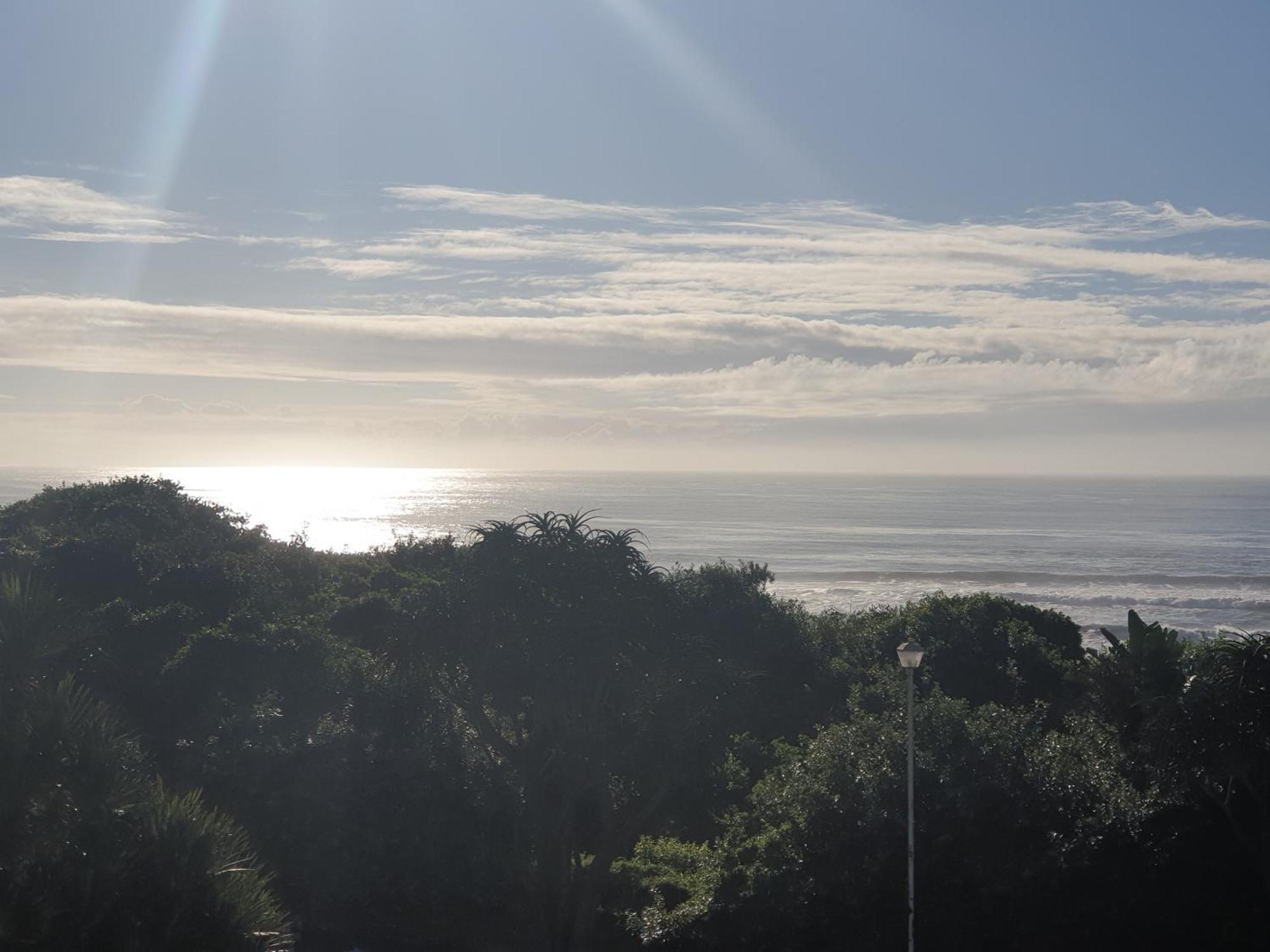 Deep Blue Guest House Amanzimtoti Exterior foto